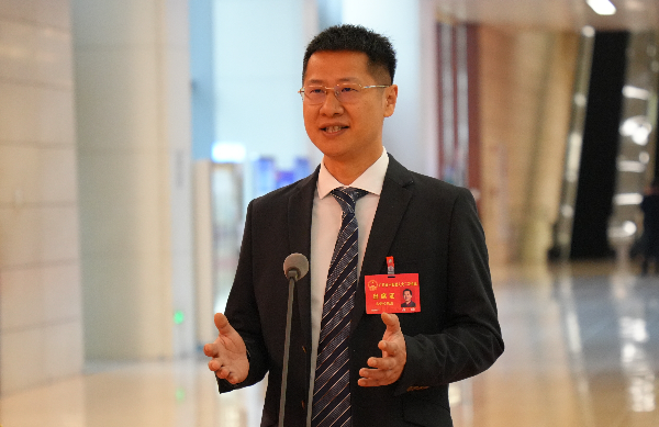 省人大代表、東莞先知大數(shù)據(jù)有限公司董事長(zhǎng)兼首席科學(xué)家余旸：科技助力制造業(yè) 企業(yè)尋找出海通道